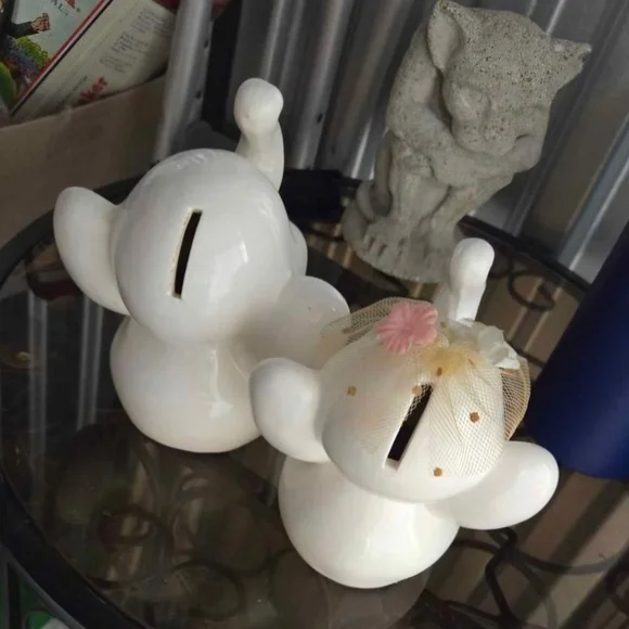 Bride & Groom Elephant Coin Bank Set solofficialkw.com